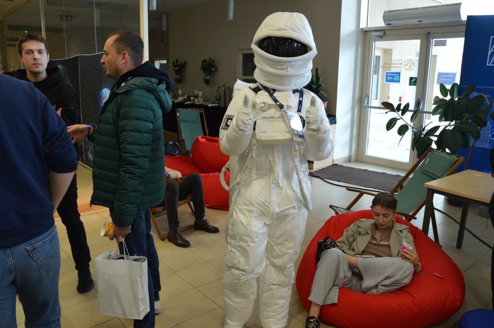 Astropiknik w Manufakturze miał pokazać łodzianom jak wygląda życie kosmonauty