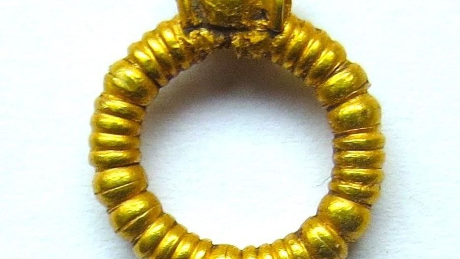 Zawieszka znaleziona w okolicach Wojciechowic (fot. M. Florek)