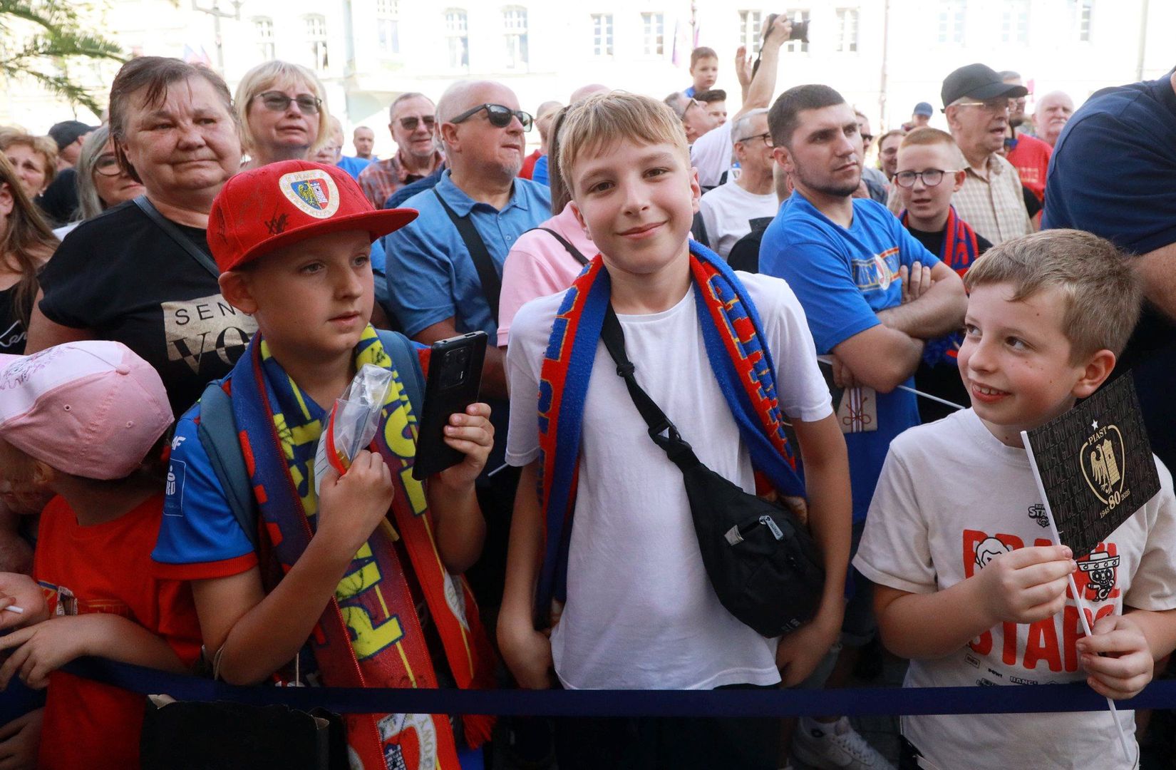 18.06.2025 r. Impreza z okazji 80. rocznicy powstania Piasta Gliwice. Najmłodsi fani liczyli na zdjęcia i autografy.
