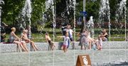 Miejskie fontanny atrakcją w upały. Lepiej się w nich jednak nie chłodzić