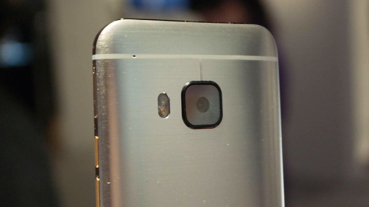 Apple i Samsung zainteresowani podwójnymi aparatami? Ciekawe, co na to HTC 4