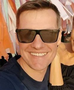 I po rozłące. Marcin Mroczek spędza wakacje z piękną żoną
