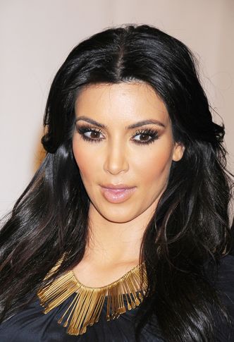 Kim Kardashian jest głupsza od Paris Hilton?