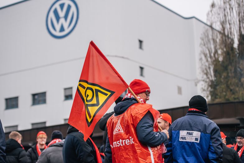 Zwrot ws. zamknięcia fabryk Volkswagena w Niemczech. Ale będą gigantyczne zwolnienia