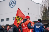 Protest przed fabryką Volkswagena w Niemczech