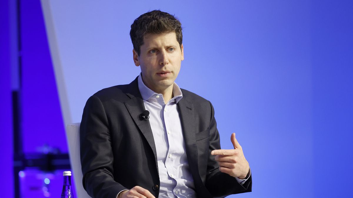 (FILE) - Sam Altman, the CEO, of OpenAI speaks during an event at the APEC CEO Summit during the annual Asia-Pacific Economic Cooperation conference at the Moscone West Convention Center in San Francisco, California, USA, 16 November 2023 (issued 21 November 2023). The OpenAI board fired CEO Sam Altman, on 17 November, a day after Altman participated in a guest speakership with Meta, and Google about AI during the APEC CEO Summit during the Asian Pacific Economic Cooperation (APEC) in San Francisco. In a letter published on 'X', formerly known as Twitter, nearly all Open AI employees threaten to quit and follow Altman, who was hired by Microsoft a few days later. EPA/JOHN G. MABANGLO Dostawca: PAP/EPA.