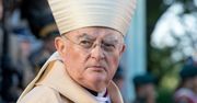 Arcybiskup Hoser chce zmusić do rodzenia chorych dzieci. "Z tym aktem Polska wyciągnie się z zacofania"