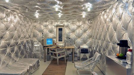 Teorie spiskowe lepiej traktować z dystansem... 1