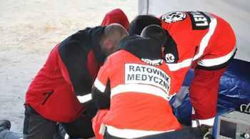Atak na ratowników w uzdrowisku. 54-latek stanie przed sądem