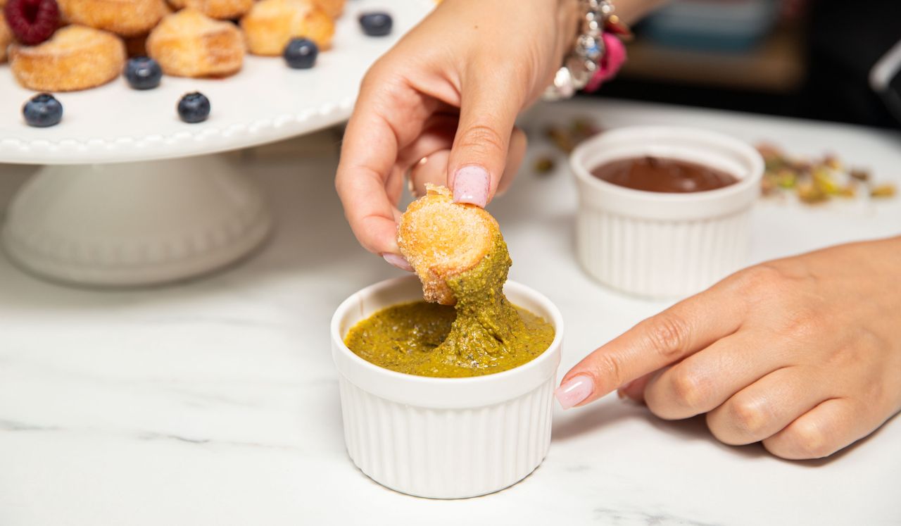 French cookies with homemade pistachio paste