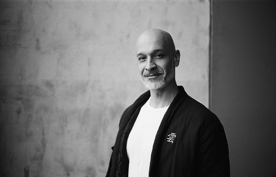 Reżyser Tomek Nowak reprezentowany przez Bluebird Artists