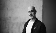 Reżyser Tomek Nowak reprezentowany przez Bluebird Artists