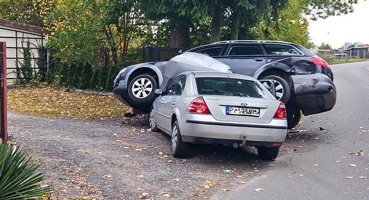 Zderzył się z Audi i uciekł, zostawiając Forda. 32-latek miał ponad promil alkoholu