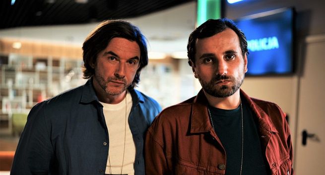 111 tys. widzów nowego serialu „Pomóż mi” w Czwórce