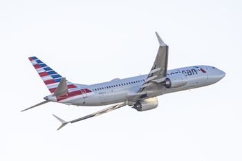 Dziury po kulach na Boeingu 737 American Airlines. Wrócił z Kolumbii