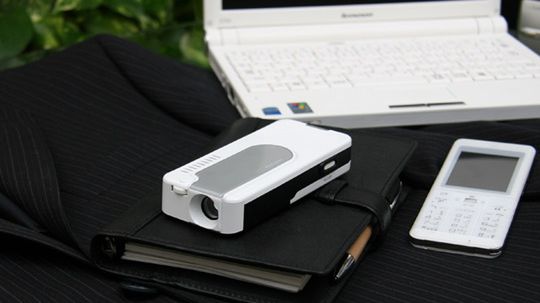 Mini projektor Castrade 1