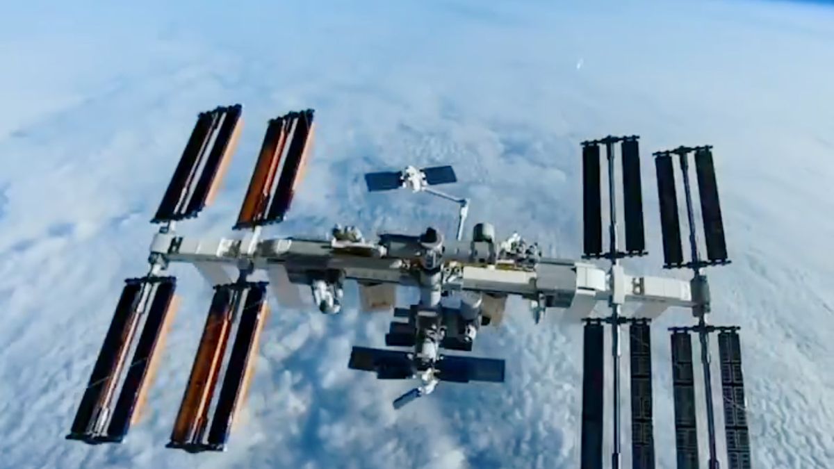 Stacja Kosmiczna ISS z klocków Lego poleciała w pobliże przestrzeni kosmicznej 1