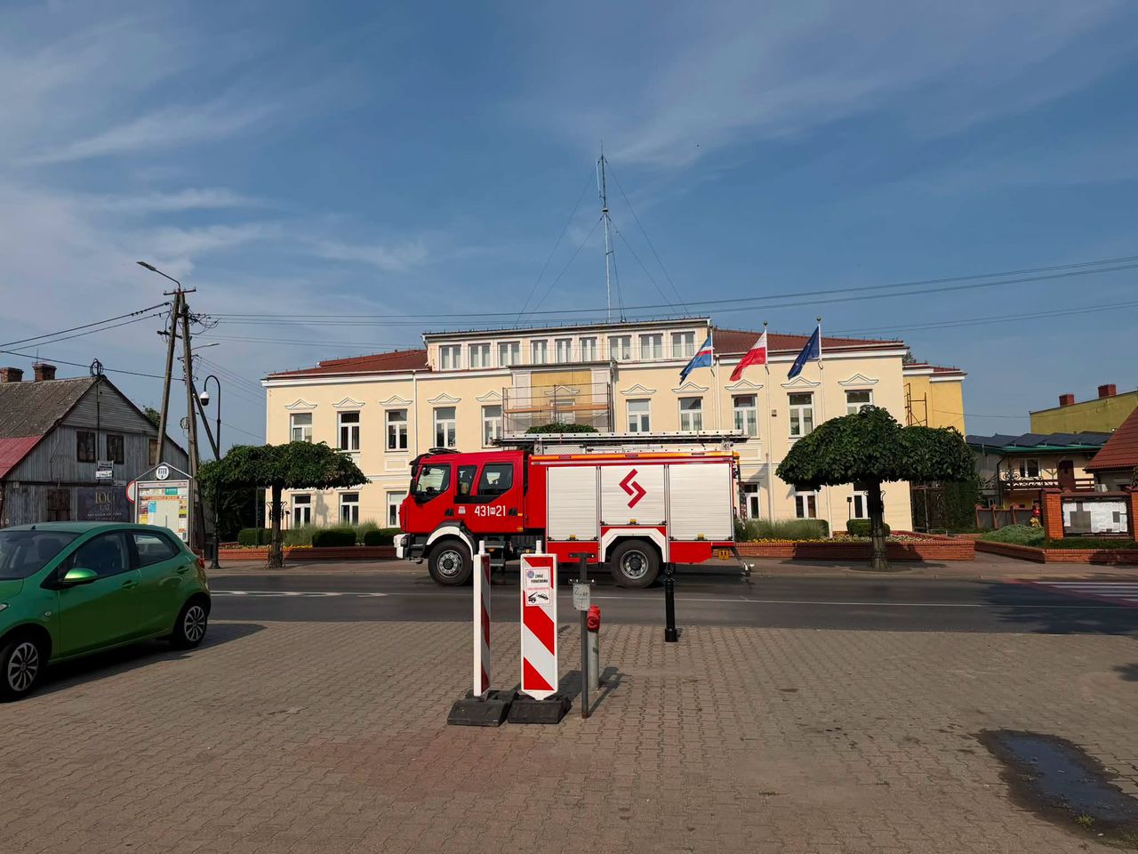 Podejrzenie podłożenia ładunku wybuchowego. Akcja służb w centrum Gostynina