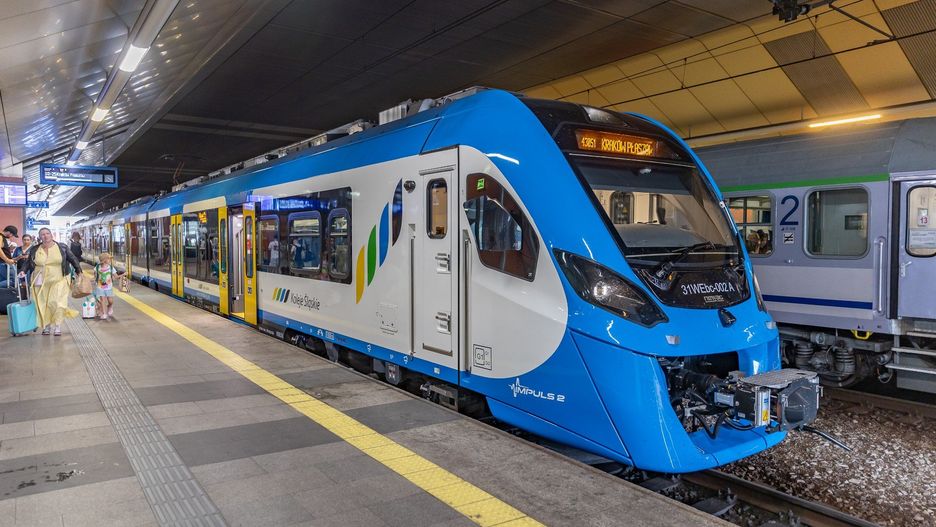 Koleje Śląskie inwestują w nowy symulator dla maszynistów.