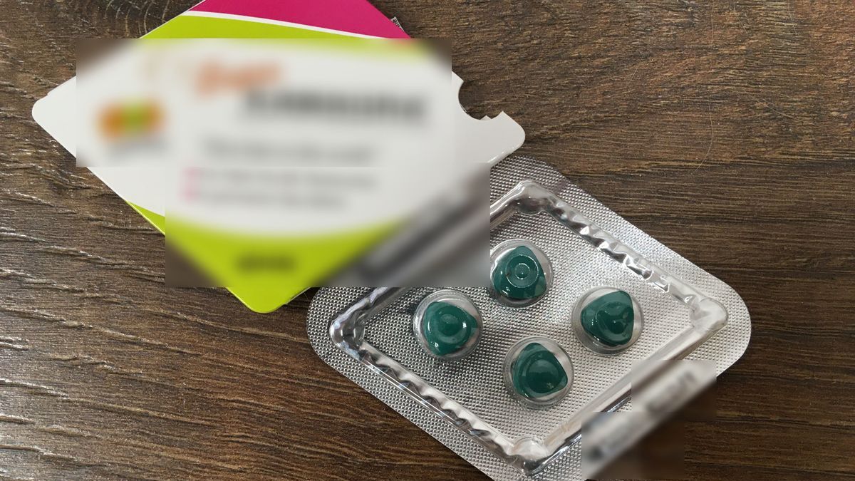 Mężczyzna za pośrednictwem jednego z portali internetowych nielegalnie sprzedawał leki na potencję