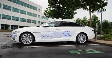 Jaguar XJ_e – luksusowa hybryda z niską emisją dwutlenku węgla