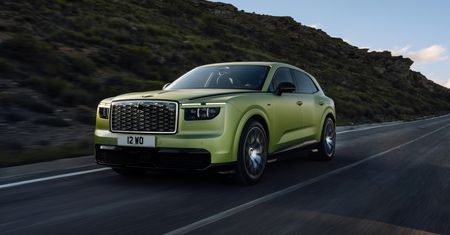 Bentley Torcal oficjalnie pokazany. Elektryczny SUV najmocniejszym modelem marki