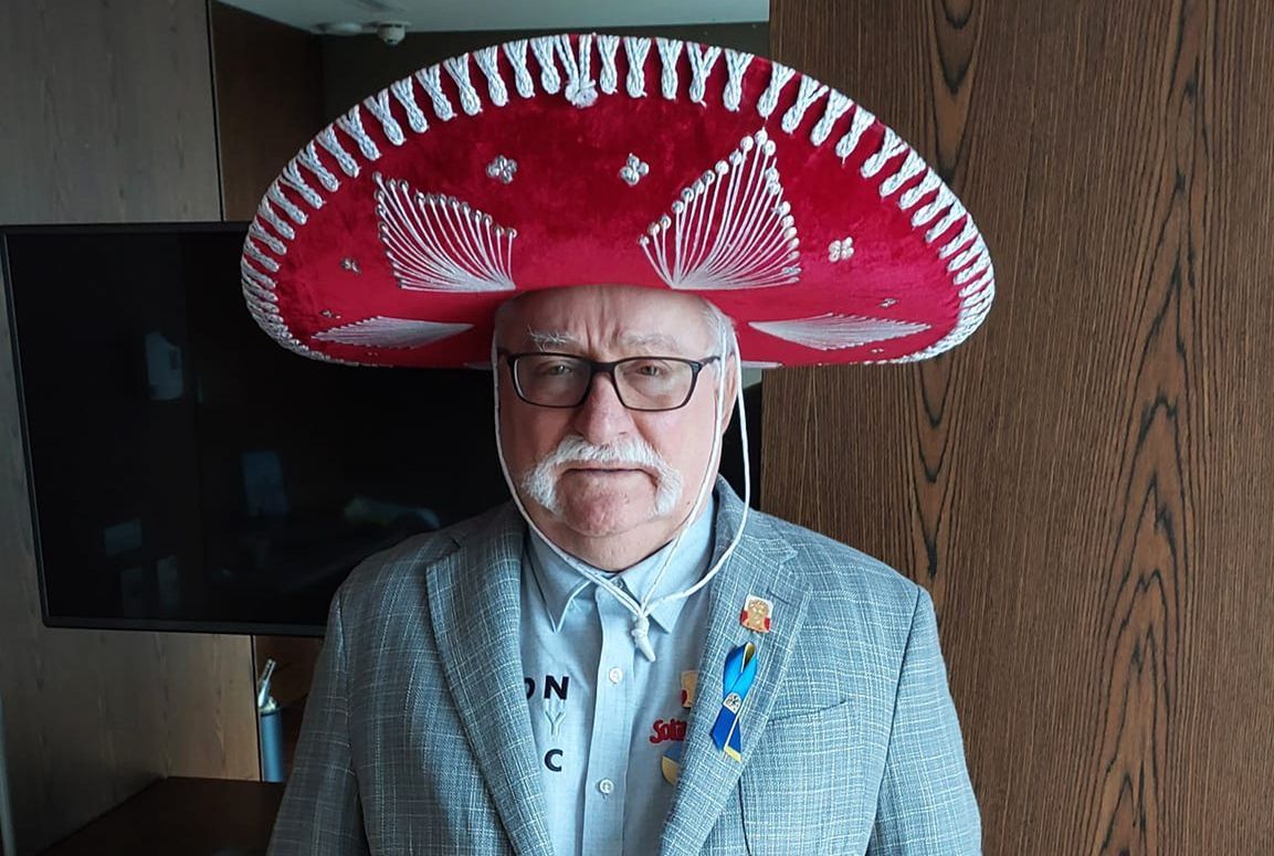 Lech Wałęsa poleciał do Meksyku. "Mariachi jak się patrzy"