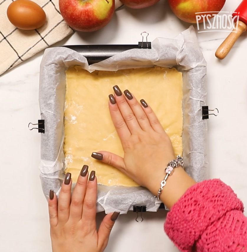 Cake base
