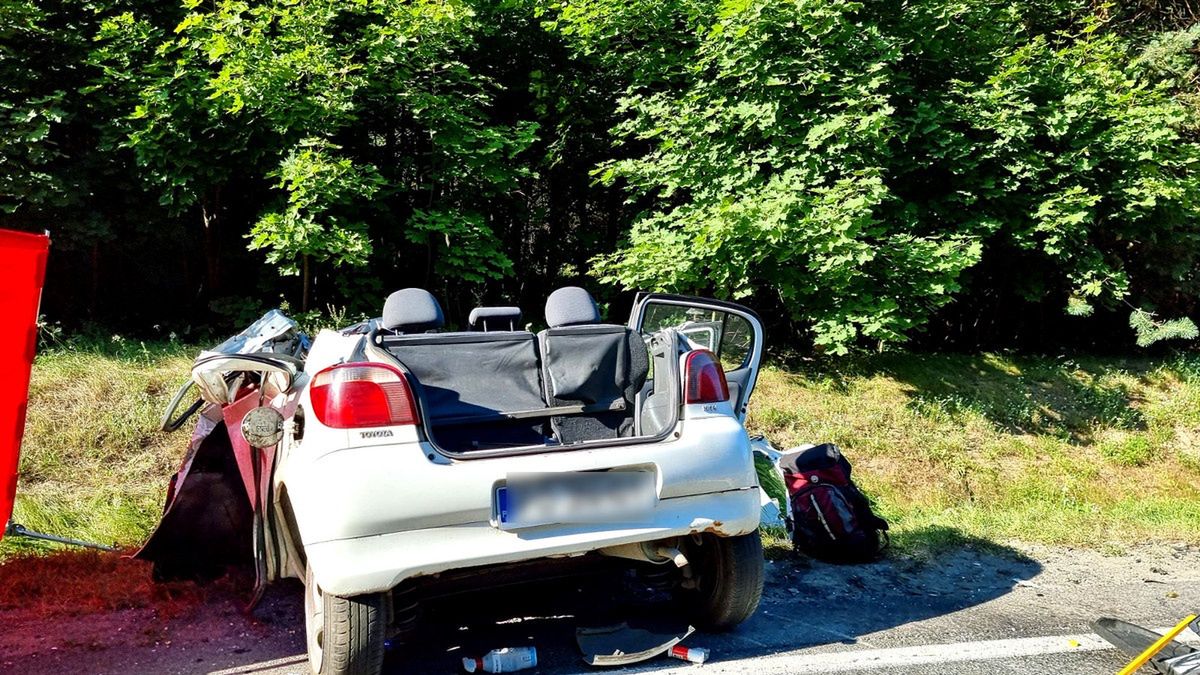 Koszmarny wypadek w Sulejowie. Nie żyje kobieta