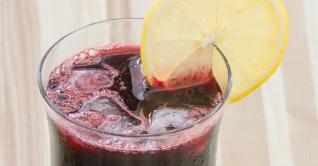 Zamień kawę na inny napój. Mózg wskoczy na wyższe obroty, zmęczenie minie