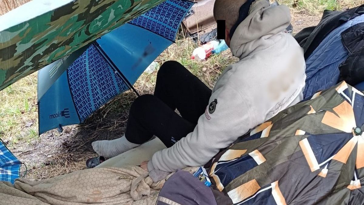 Poszukiwany listem gończym ukrywał się w szałasie 