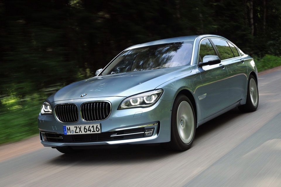 BMW serii 7 na rok 2013 - megagaleria niemieckiego okrętu flagowego 117