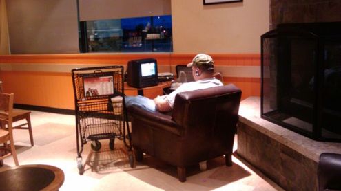 TOP 4 - Co prawdziwy geek przynosi do kawiarni? 1