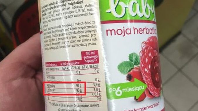 Na pierwszym miejscu w składzie herbatki znajduje się cukier.