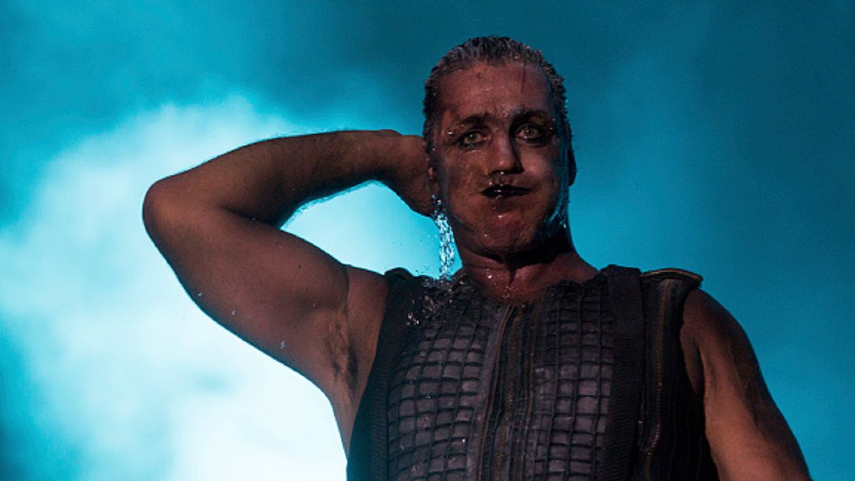 Włamanie do mieszkania Tilla Lindemanna.