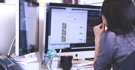 Warto studiować? Te kierunki opłacają się najbardziej