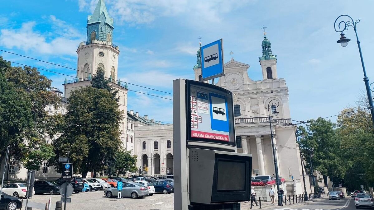 Wyświetlacz dynamicznej informacji pasażerskiej w Lublinie
