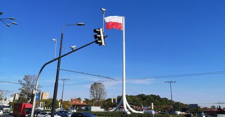 Kto zajmie się obsługą Masztu Niepodległości?