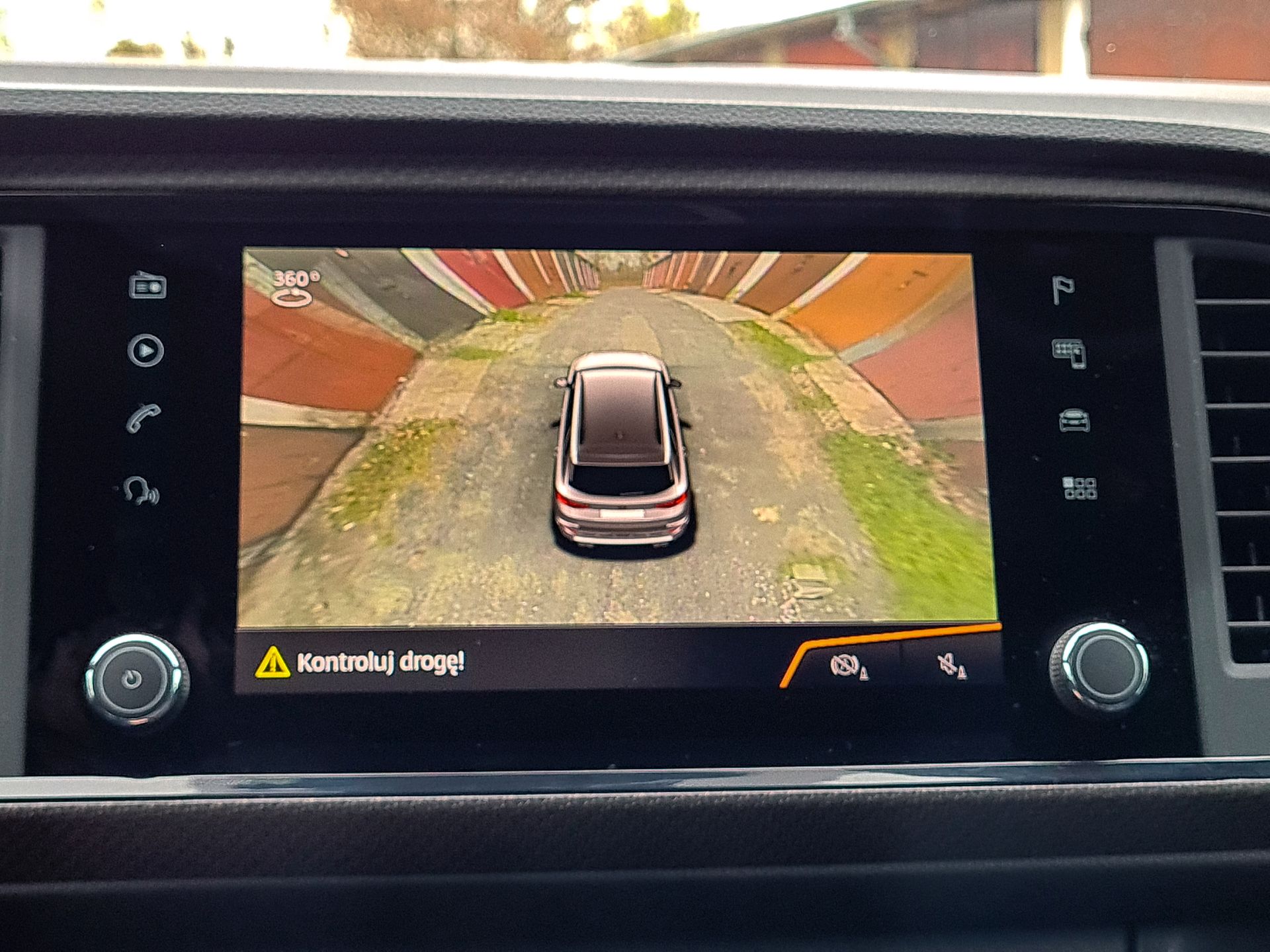 Cupra Ateca Limited Edition: Kamera 360 stopni z 3D, monitor jazdy i profile 9