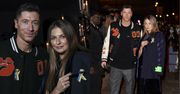 Anna i Robert Lewandowscy pozują podczas Tygodnia Mody w Paryżu, solidaryzując się z obywatelami Ukrainy (ZDJĘCIA)