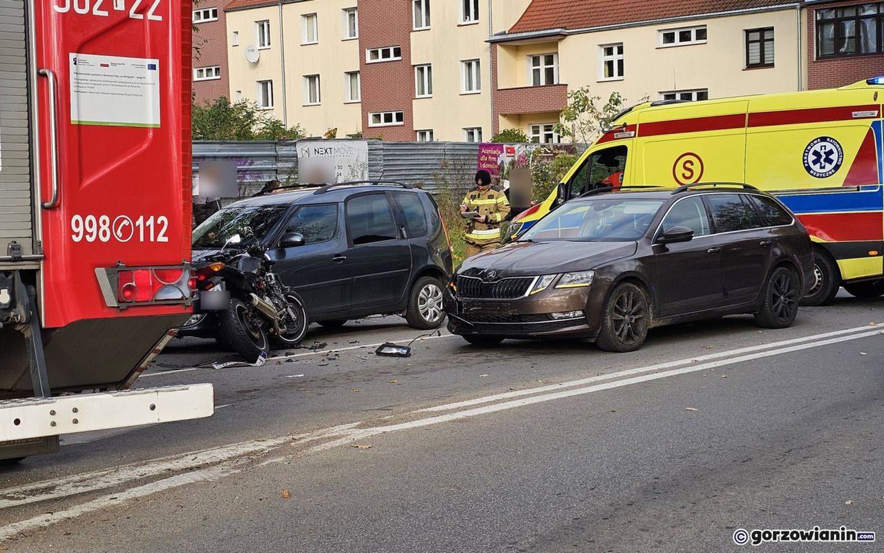 Gorzów Wielkopolski: Motocyklista zderzył się z dwiema skodami