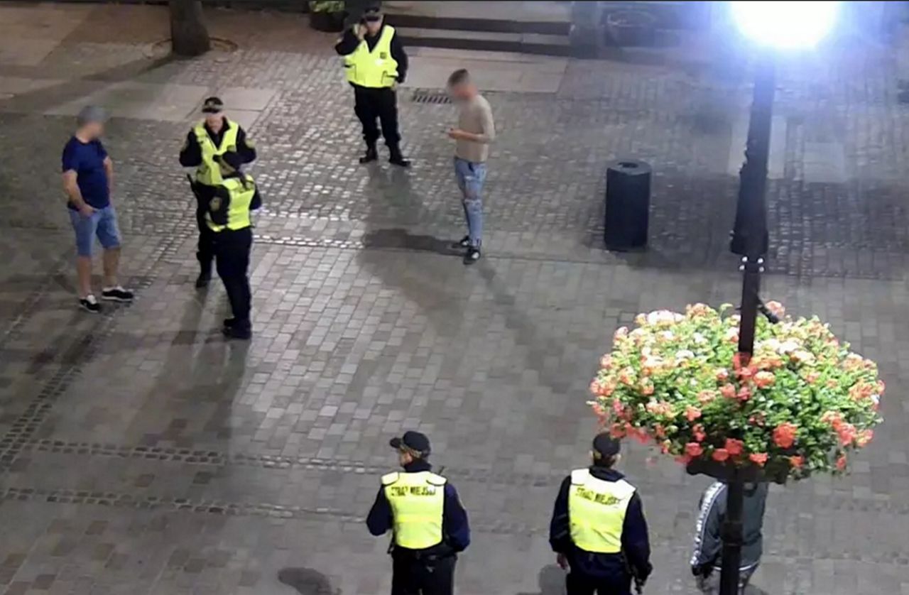 Nocna szarpanina w Gdańsku. Wszystko nagrał miejski monitoring