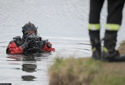 Tykocin. Samochód wpadł do Narwi. Akcja nurków wznowiona będzie w poniedziałek
