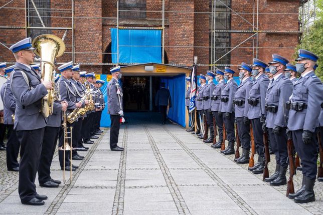 Pogrzeb zastrzelonego policjanta. W Raciborzu pożegnano asp. Michała Kędzierskiego