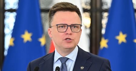 Hołownia stawia warunki. "Rekonstrukcja rządu teraz"