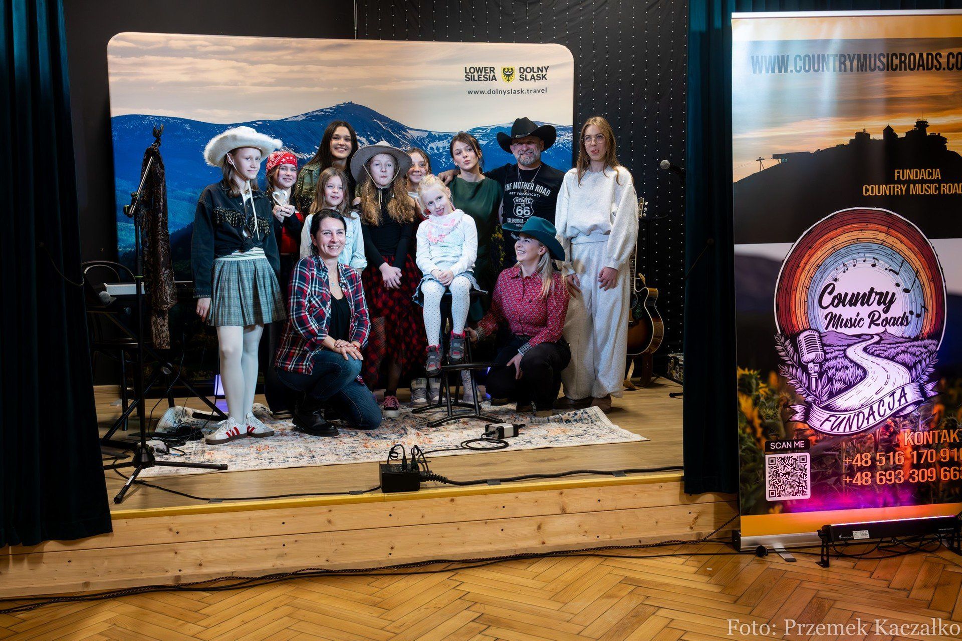 15.11.2025 Finał warsztatów country w MDK Jelenia Góra