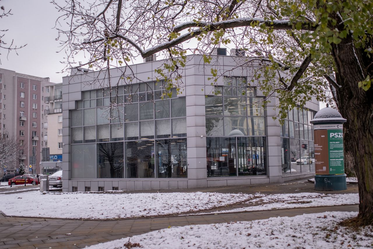 Samowola budowalna od lat szpeci Plac Grunwaldzki. Urzędnicy bezradni