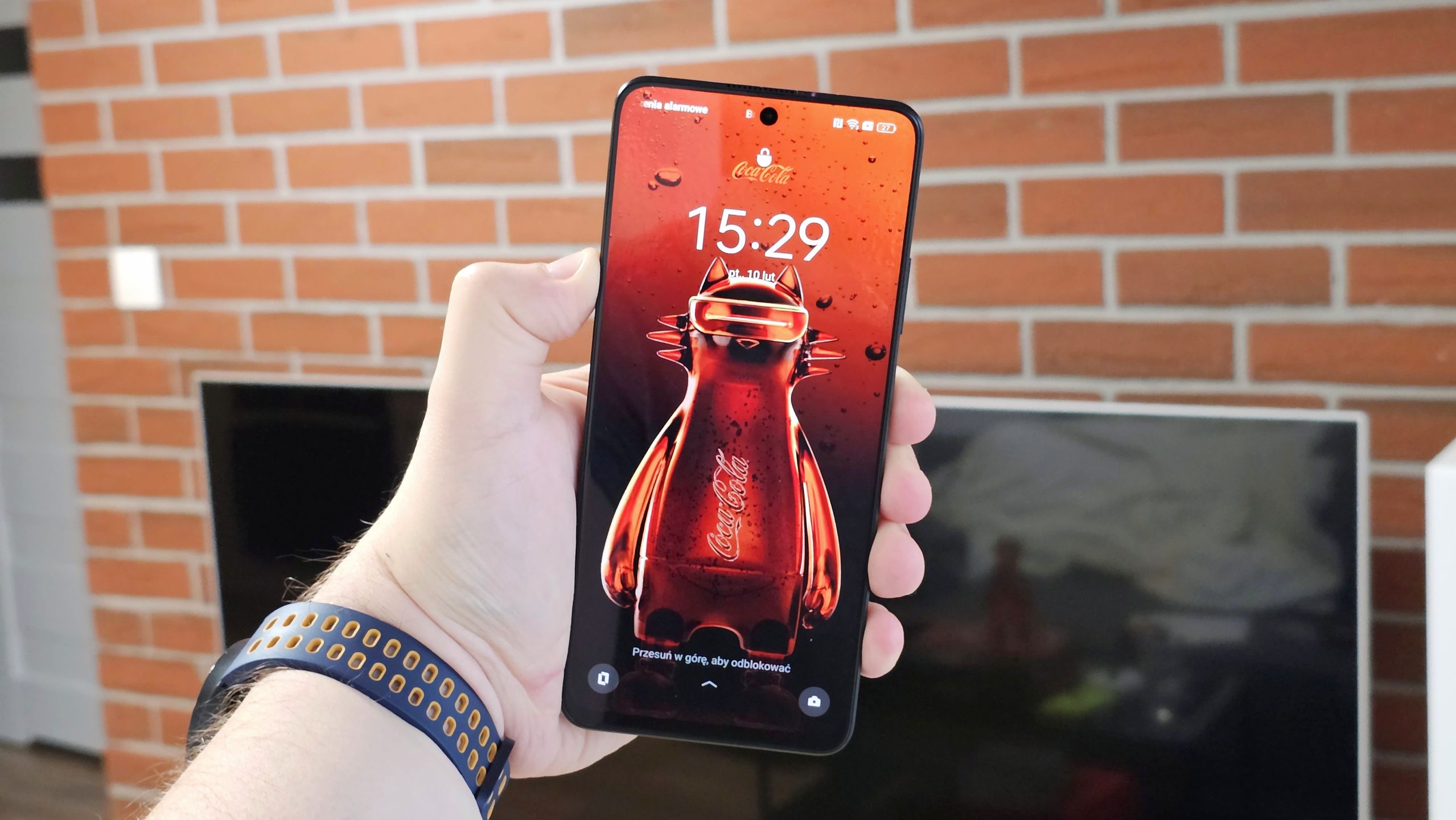 realme 10 Pro 5G Coca-Cola Edition