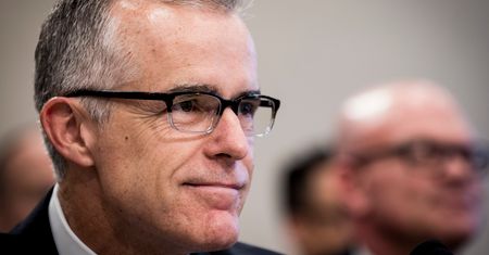 Wiceszef FBI zadarł z Trumpem. Wyrzucili go 26 godzin przed odejściem na emeryturę