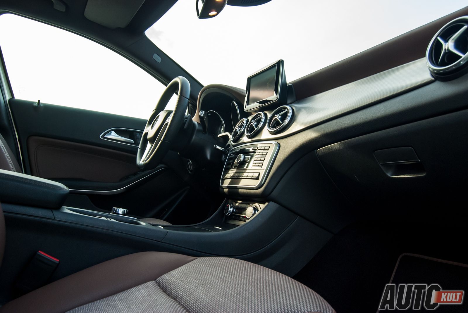 Mercedes-Benz GLA 200 CDI 4Matic 7G-DCT - test [galeria] 14